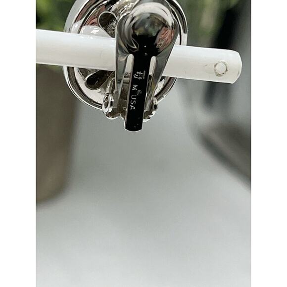 TJ M USA Signed Vintage Square Gold Silver Tone Mixed Metal Runway Clip earring - Picture 13 of 13